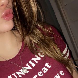 Meet your Posher, Devin